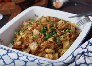 Ciuperci de chanterelle aromate prăjite: o rețetă cu fotografii pas cu pas.